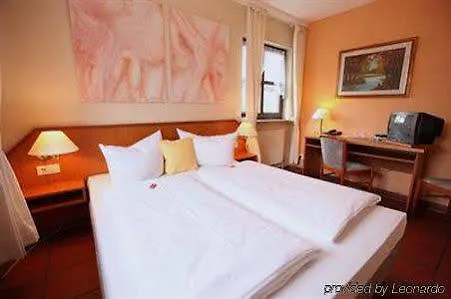 Holmbecks Hotel Fürth 3*,